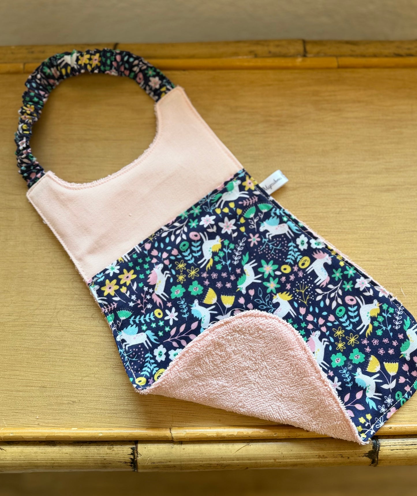 Serviette de cantine maternelle/ bavoir élastique enfant