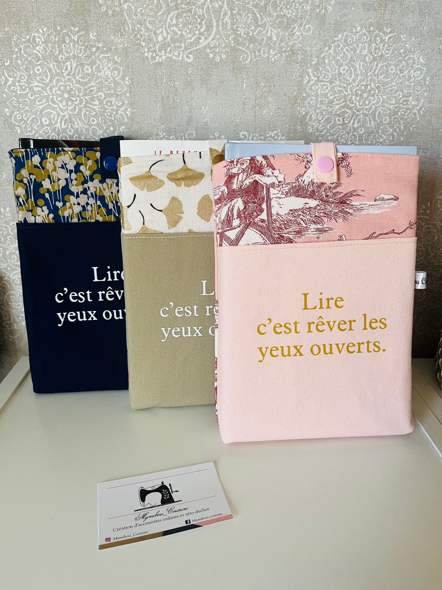 Pochette pour livre en tissu pour transporter vos livres.