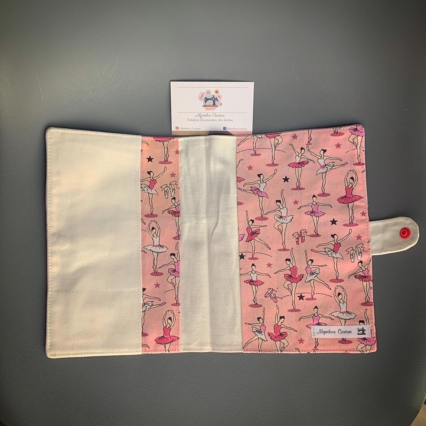 Protège carnet de santé « Danseuses »