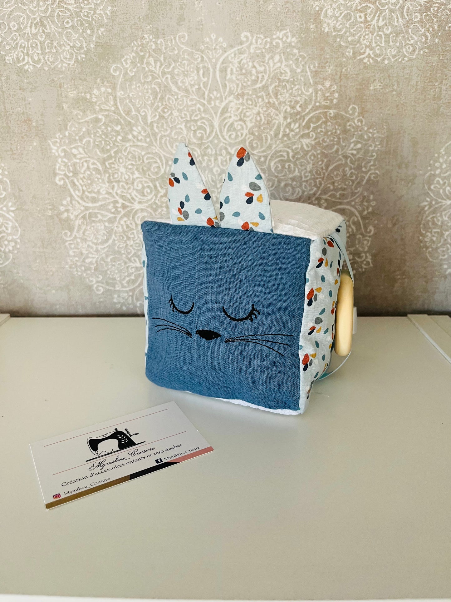 Cube d’éveil sensoriel chat