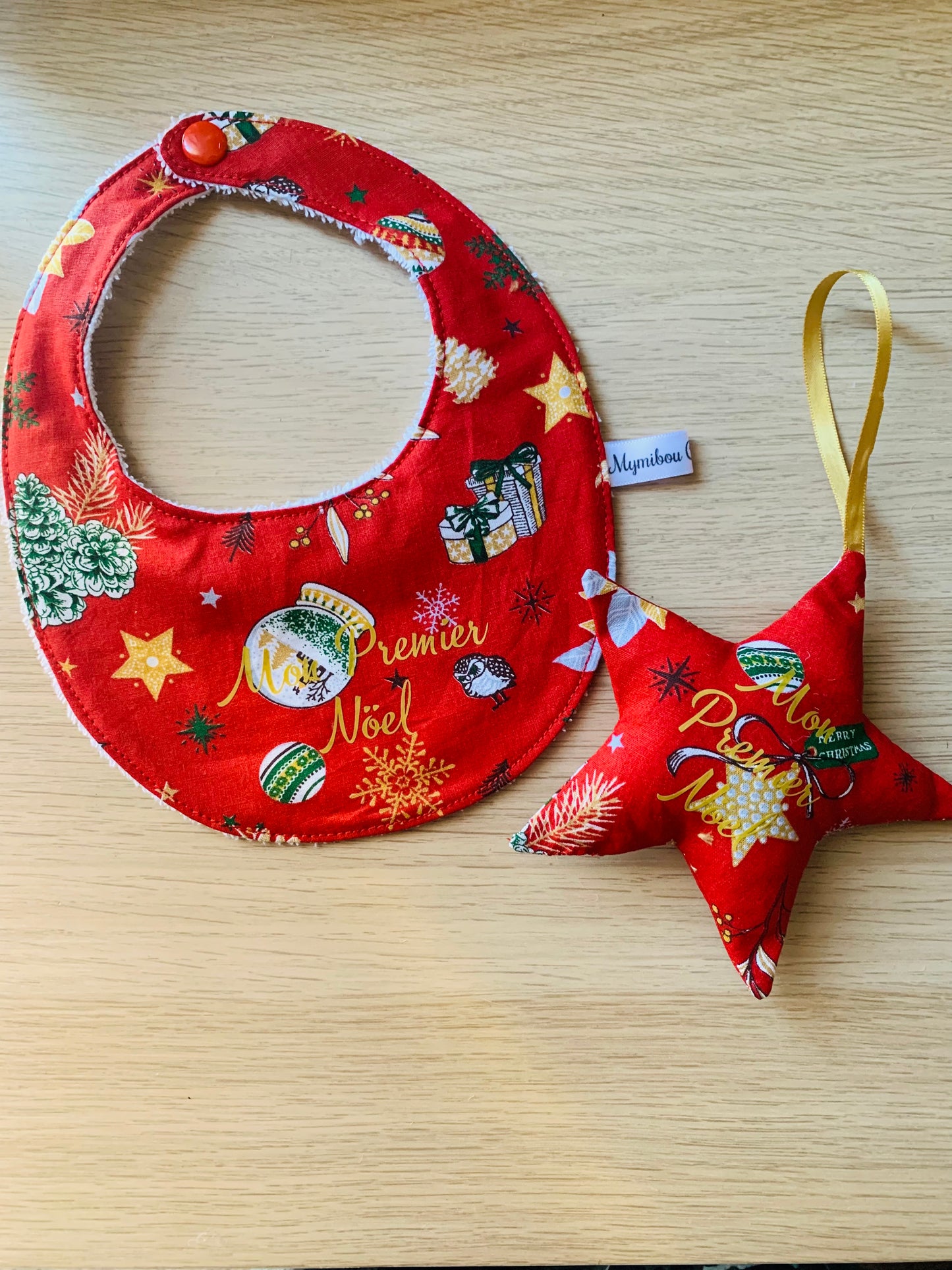 Bavoir et décoration mon premier Noël